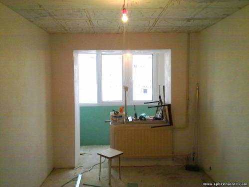 Совмещение балкона с комнатой.